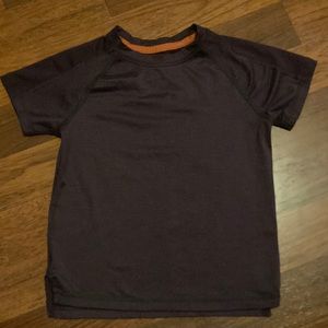 🌺 3/$12 All in motion, boys athletic shirt, size XS